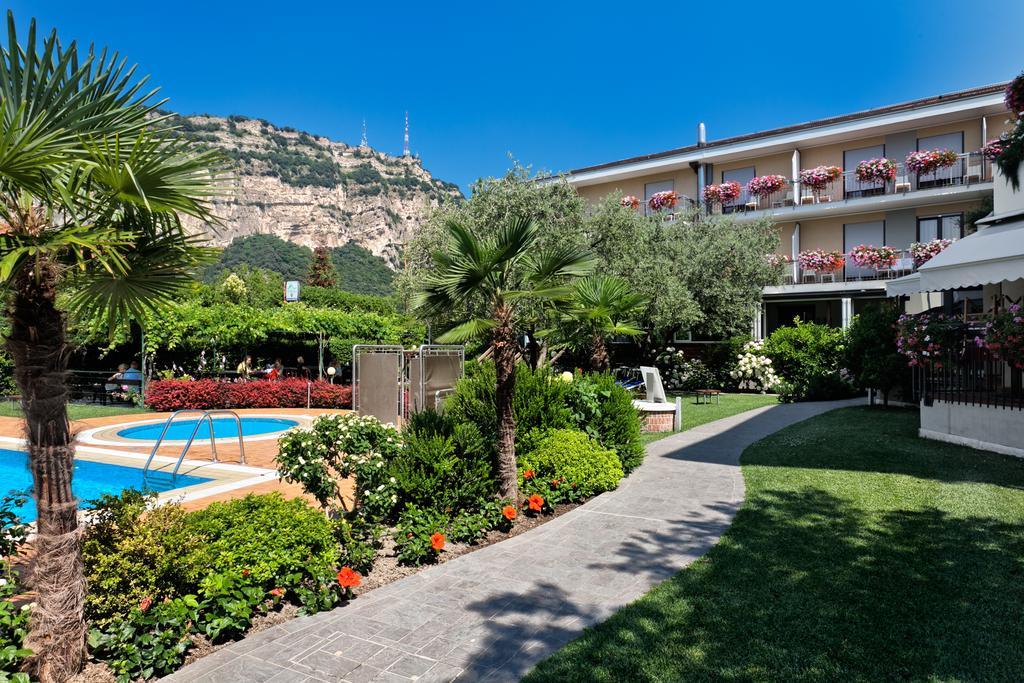 Sporthotel Villa Stella Torbole Sul Garda Kültér fotó