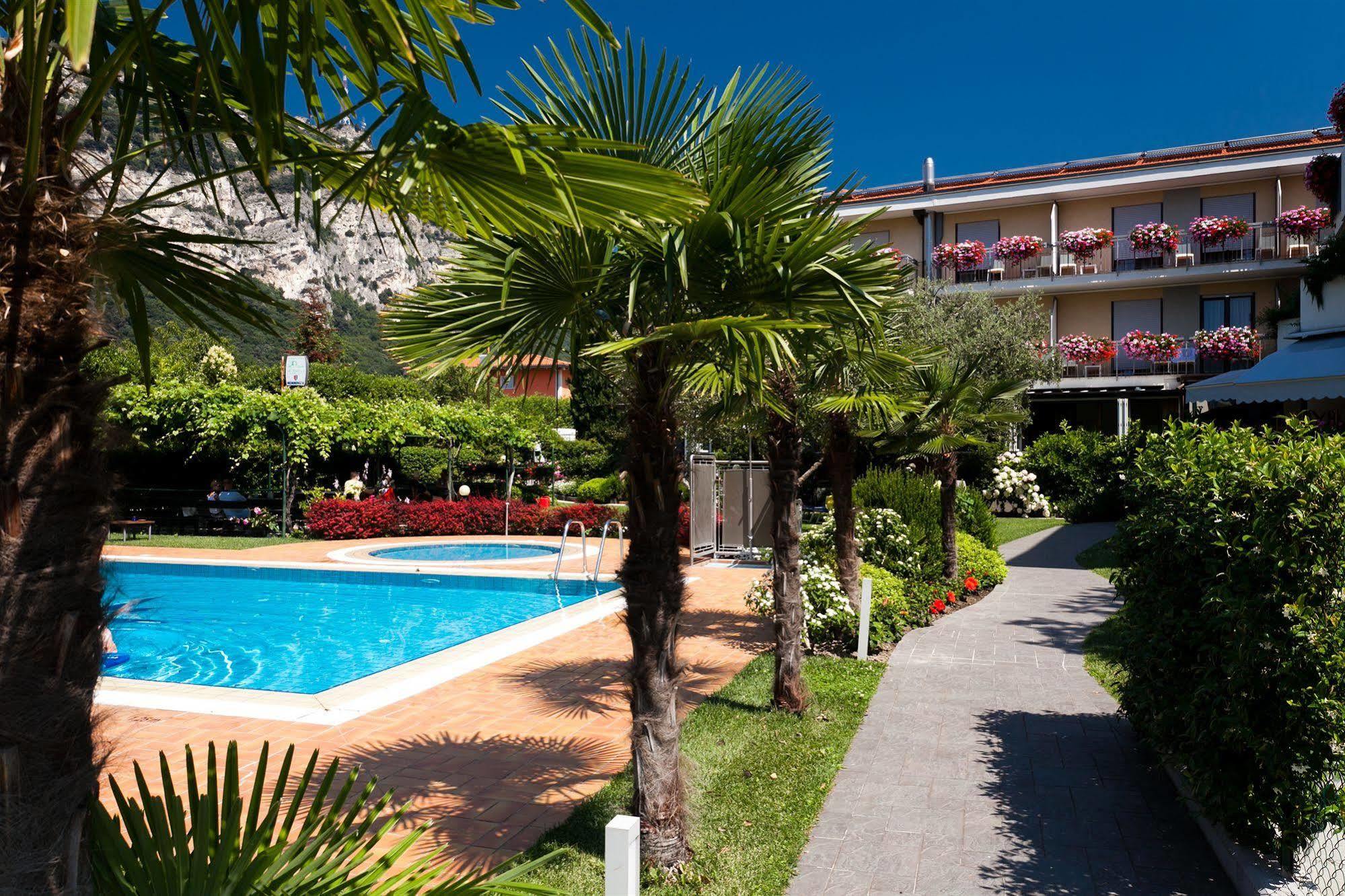 Sporthotel Villa Stella Torbole Sul Garda Kültér fotó